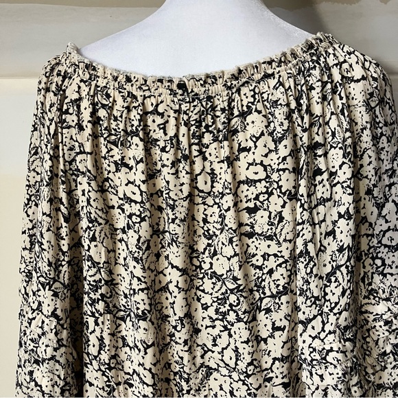 Intimately Free People “All Tucks" Floral Printed Oversized Bodysuit size Medium - Picture 11 of 12
